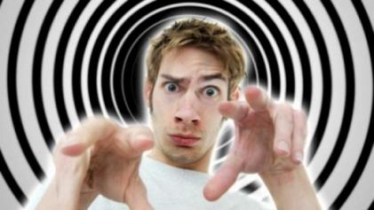 최면 건 사람이 정신 잃으면 최면 걸린 사람은?