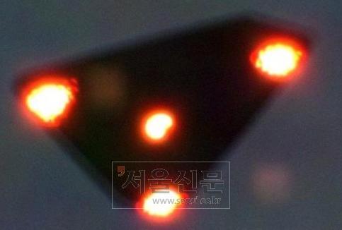 NASA도 놀래킨 1990년 ‘벨기에 UFO 사진’은 가짜