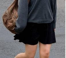 ‘성폭행 위험’ 치마 길이 제한 英고교 논란