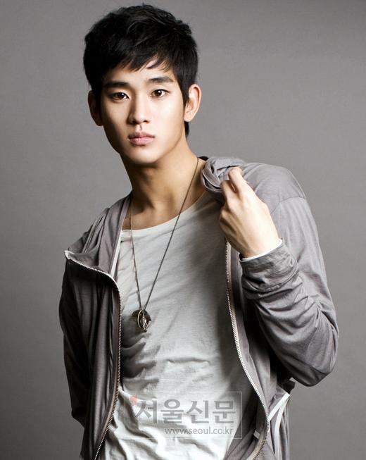 김수현 ‘은밀하게 위대하게’로 영화 도전