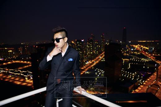 디셈버 윤혁, 래퍼 변신…리쌍 개리 ‘빙의 모드’