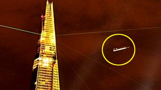 英 ‘더 샤드’ 완공식서 UFO 포착?