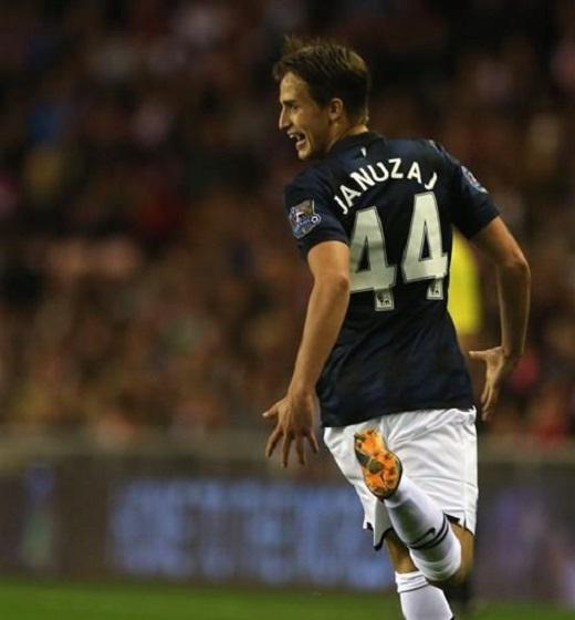 야누자이 “잉글랜드 대표팀서 뛰고싶다”…가족 관계자 언급