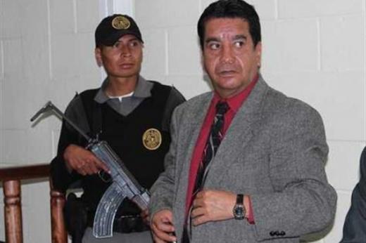 친딸 10년간 성폭행후 살해 ‘악마’에 징역 190년 ‘쾅쾅’