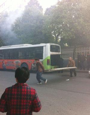 대중교통 버스에서 목 매 숨진 男발견 충격