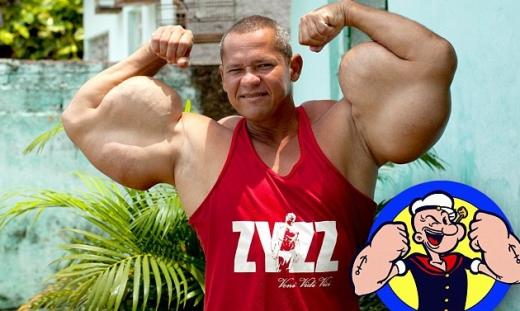 팔 둘레 29인치 ‘실사판 뽀빠이’ 남성 화제