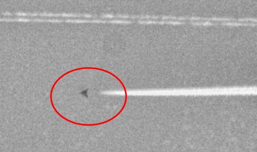 “김수현의 전용기?” 美서 UFO 추정 물체 포착