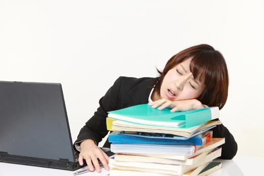 왜 이리 졸리지?…직장서 졸음 쫓는 방법 7가지