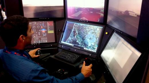 무인 폭격기 ‘프레데터’ 첨단 조종석 공개