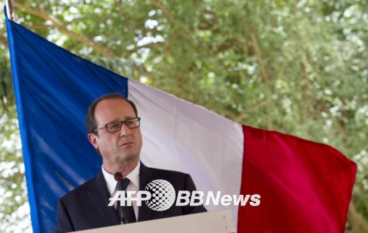 올랑드 프랑스 대통령, 새달 ‘환갑’에 드디어 결혼?