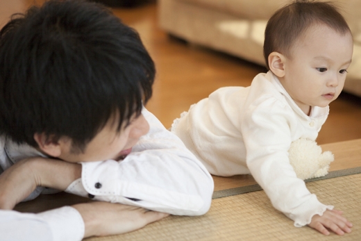 ‘아빠’가 육아에 적극 참여할수록 아기에 긍정적