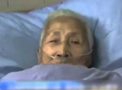 ‘뇌졸중’ 94세 中할머니 깨어난 후 영어로 ‘술술’