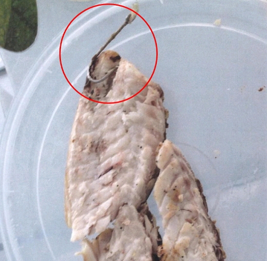 “생선요리에서 5cm 낚싯바늘” 소송의 진실은?