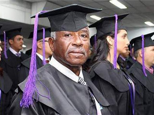 57살에 대학 입학...70살에 변호사 꿈 이룬 만학도