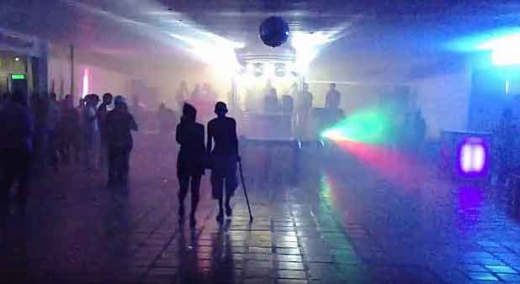 [나우! 지구촌] 경제난 베네수엘라 ‘럭셔리 교도소’ 논란...춤추는 클럽· 쇼핑점까지