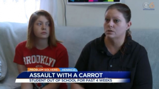 당근은 무기다 vs 아니다…교사에 당근 던진 소녀, 정학 논란