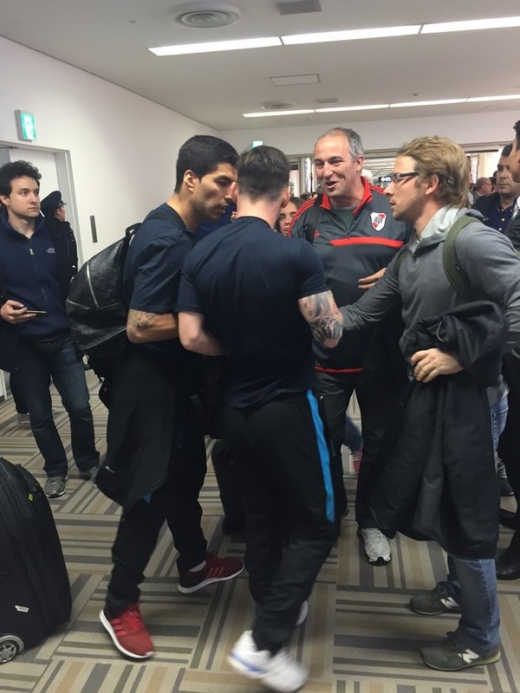 리오넬 메시, 日공항서 ‘침뱉기 테러’ 당했다