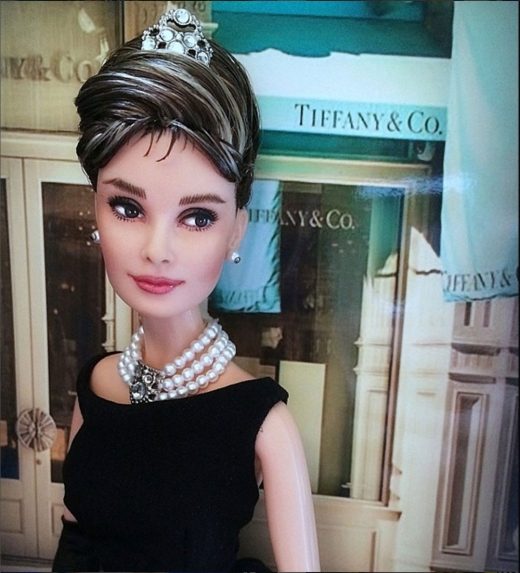 월드스타를 주머니에 쏙…닮은꼴 인형 장인 화제