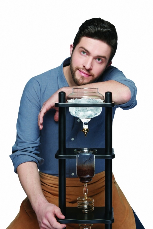 뜨거운 ‘콜드브루 커피’ 바람, 어디서 불어왔나 했더니…