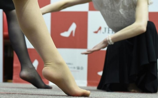 “하이힐이 女 자신감 높인다”…日단체 이색 주장