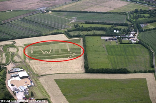 이웃끼리 다툼 끝에 남긴 ‘36m’짜리 욕설 낙서