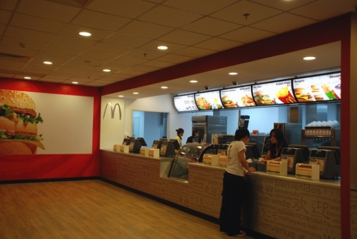 잘나가는 맥도날드, KFC…중국서 떠나는 이유는?