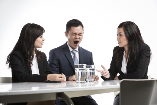 자꾸 나오는 하품? 당신의 뇌는 차가워지고 싶다 (연구)