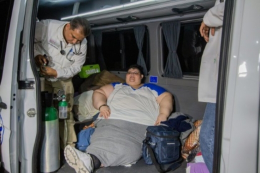 “걷는 게 인생의 꿈” …체중 500kg 고도비만 멕시코男