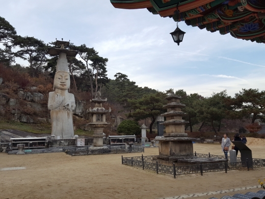 [윤기자의 콕 찍어주는 그곳] 큰바위얼굴, 부처님을 만나다