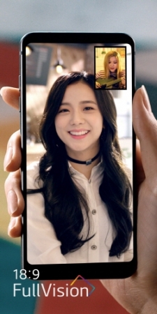 18:9 풀비전 디스플레이 탑재, LG G6 세로 영상 콘텐츠로 즐기자