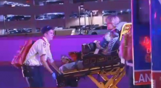 지독한 ‘냄새’에 비상착륙한 비행기…5명 병원행