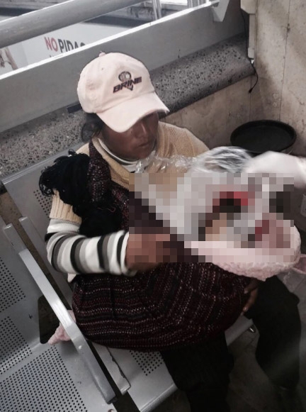 ‘죽은 아기’ 안고 버젓이 시내버스 탄 부부의 사연