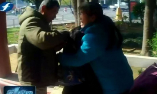 시험 망쳐 가출한 아들, 10년 후 부모와 재회한 사연
