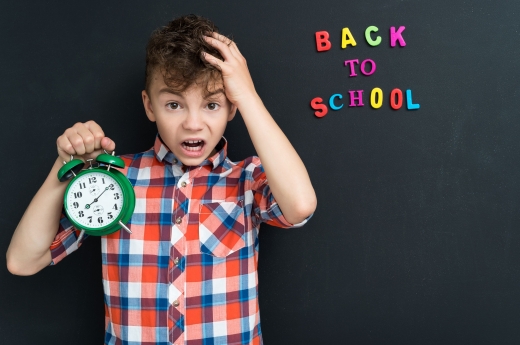 “어린 세대, 아날로그 시계 못읽는다”…英 시험장 시계 교체