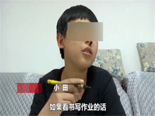 [여기는 중국] 책만 보면 코피 쏟는 희소병 소년, 결국 학업중단