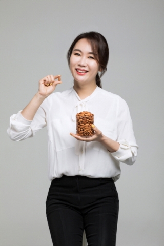 캘리포니아 아몬드 협회, 새 뷰티 멘트로 스타 필라테스 강사 강현경 등 발탁