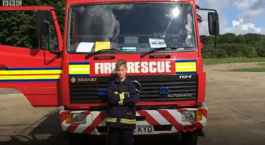 “사람들을 돕고 싶어요”…용돈 모아 ‘진짜 소방차’ 산 13세 소년