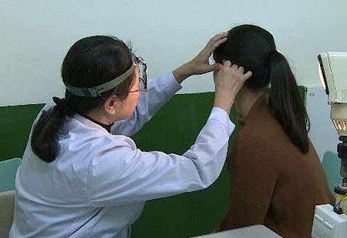 남자 목소리만 듣지 못하는 병에 걸린 여성의 사연