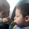 장애있는 삼형제 살뜰히 돌보는 다운증후군 입양아 사연