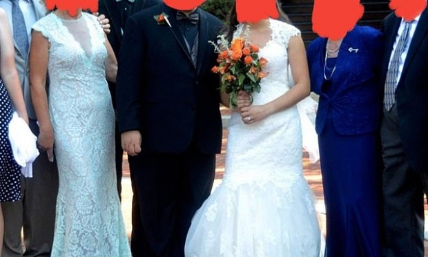 대체 누가 신부? 며느리와 거의 같은 드레스 입은 시어머니 논란