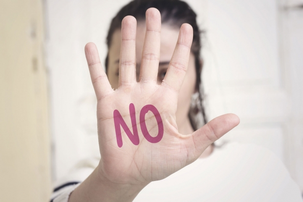 24세 여의사, 가해자 혀 물어뜯어 자기 몸 지켰다