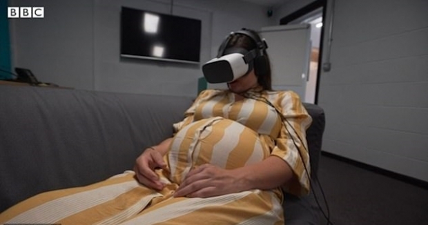 VR(가상현실)로 ‘산모 진통’ 줄이는 시스템, 英서 선보여
