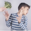 “채소 안 먹어” 극단적 편식에 결국 시력 잃은 17세 소년