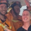 [여기는 호주] “비 온다!”...산불에 단비 내려 춤추는 주민과 소방관 (영상)