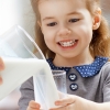 “일반 우유 마신 아이, 저지방보다 오히려 더 날씬” (연구)