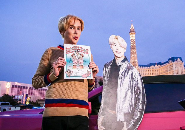 BTS에 빠져 성형까지한 영국남자, ‘지민 입간판’과 결혼