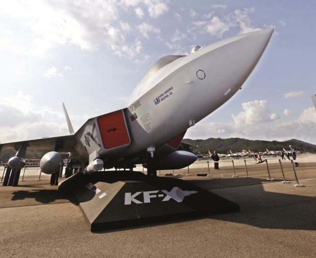 [김대영의 무기 인사이드] 한국형 전투기 KF-X의 차원 다른 공대공 미사일 ‘미티어’