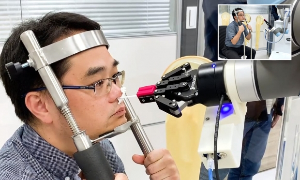 선별진료소 감염 막을까…대만서 코로나19 검체 채취 로봇 개발