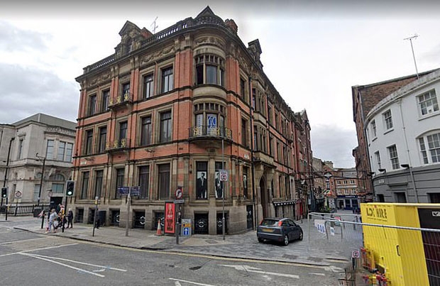 이스라엘 이어…영국 호텔서도 10대 소녀 집단성폭행 사건 발생