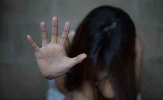 [여기는 호주] ‘결혼 준비’라며 20년간 딸 넷 번갈아 성폭행한 70대 아빠의 최후